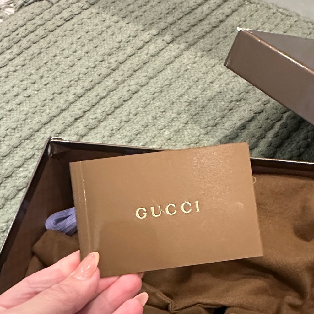 Gucci White and Purple Low-Top Women's Sneakers - Picture 8 of 10
